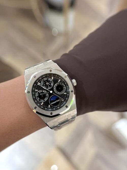 Audemars Piguet Royal Oak 26574ST 41mm with Black Dial - Audemars Piguet Royal Oak 26574ST 41mm with Black Dial -