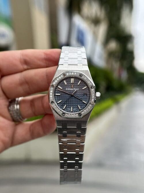 Audemars Piguet Royal Oak 34mm with Blue Dial and Metal Wire Bracelet - Audemars Piguet Royal Oak 34mm with Blue Dial and Metal Wire Bracelet -