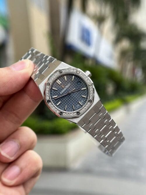 Audemars Piguet Royal Oak 34mm with Blue Dial and Metal Wire Bracelet - Audemars Piguet Royal Oak 34mm with Blue Dial and Metal Wire Bracelet -