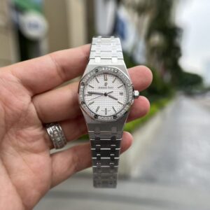 Audemars Piguet Royal Oak 34mm with White Dial and Metal Wire Bracelet -